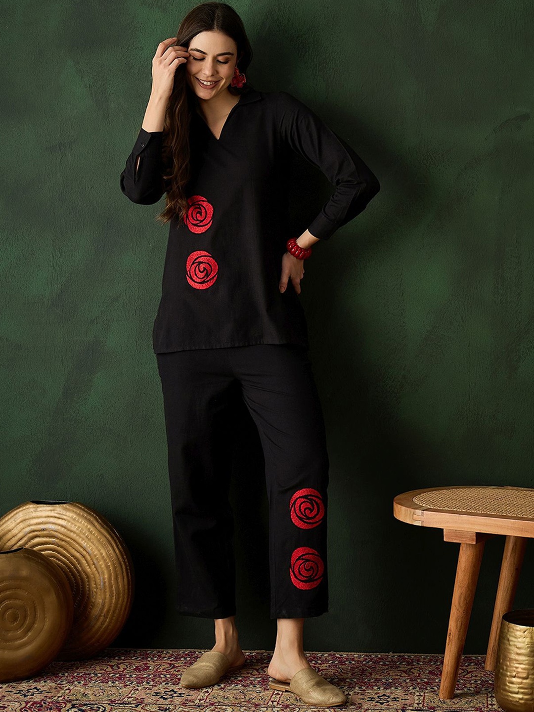 

Sangria Shirt Collar Embroidered Pure Cotton Tunic With Trousers, Black