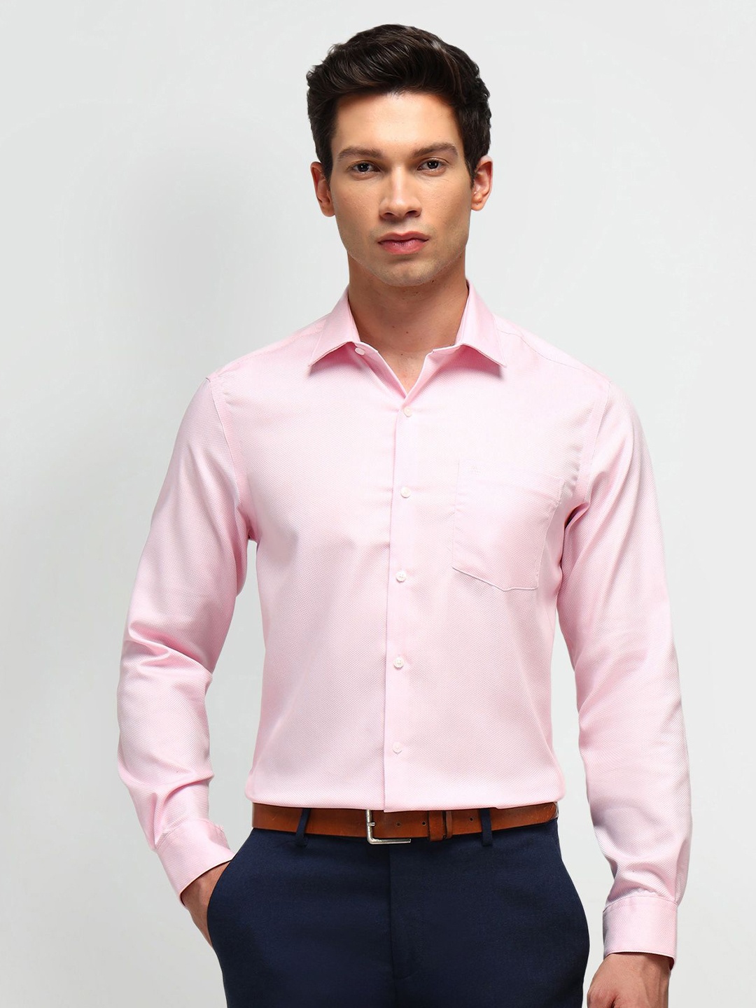 

Arrow Men Manhattan Spread Collar Textured Cotton Slim Fit Casual Shirt, Pink
