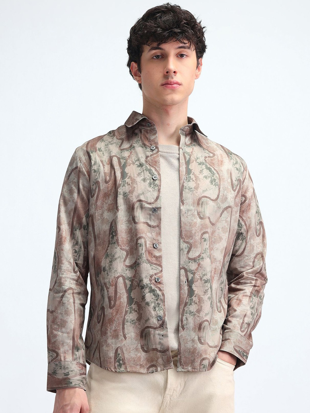 

Flying Machine Men Manhattan Spread Collar Abstract Printed Cotton Slim Fit Casual Shirt, Beige