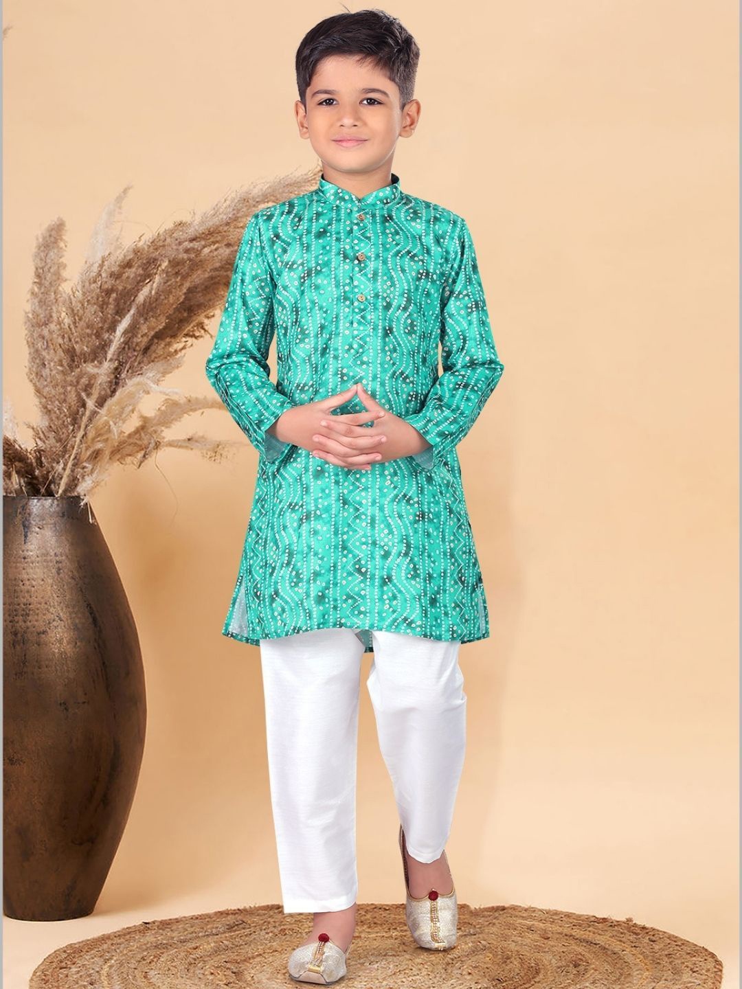 

Pehanaava Boys Cotton Regular Kurta with Pyjamas, Green