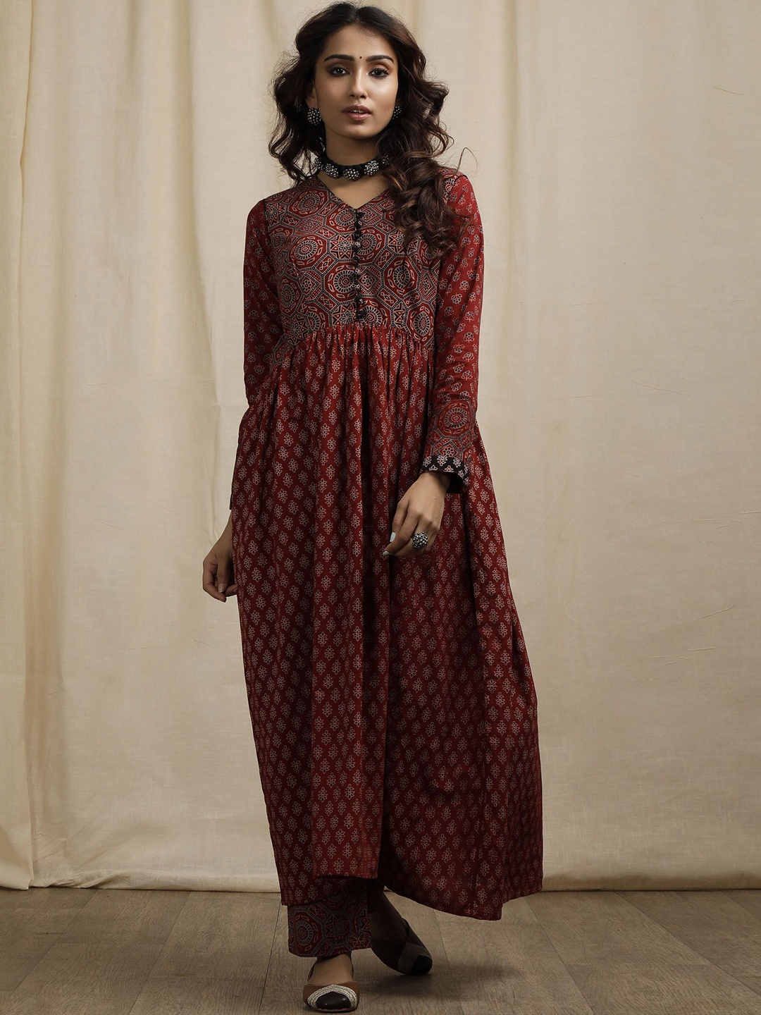 

TJORI Ethnic Motifs Ajrakh Printed Empire Pure Cotton Gathered A-Line Kurta with Trousers, Red