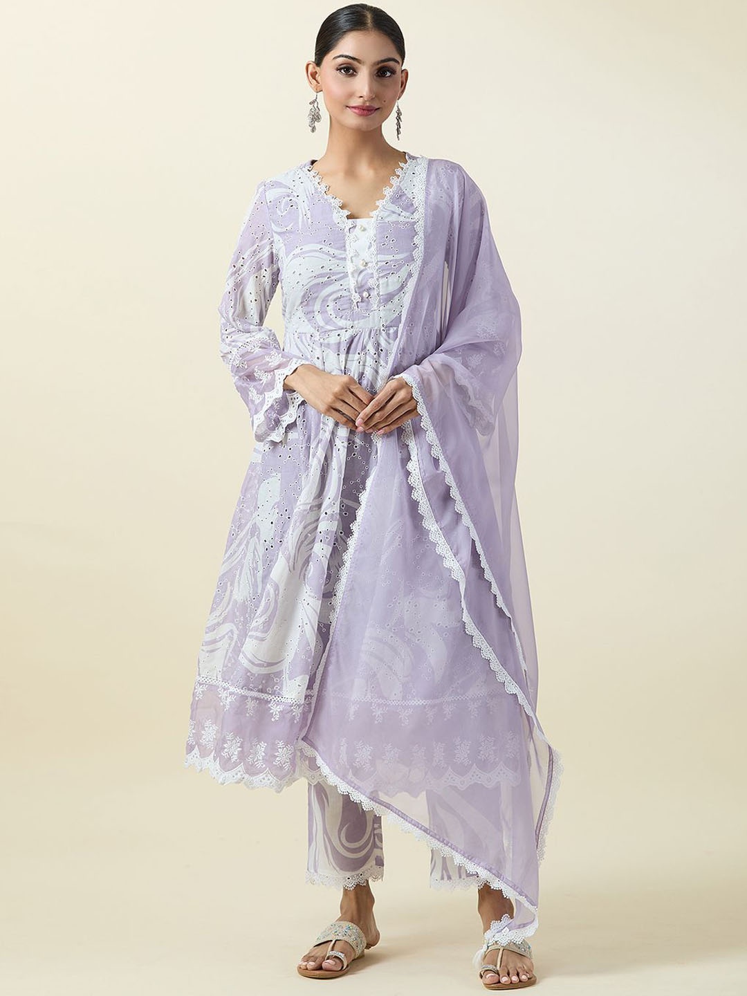 

Adara Khan Women Floral Embroidered Regular Kurta with Trousers & With Dupatta, Lavender