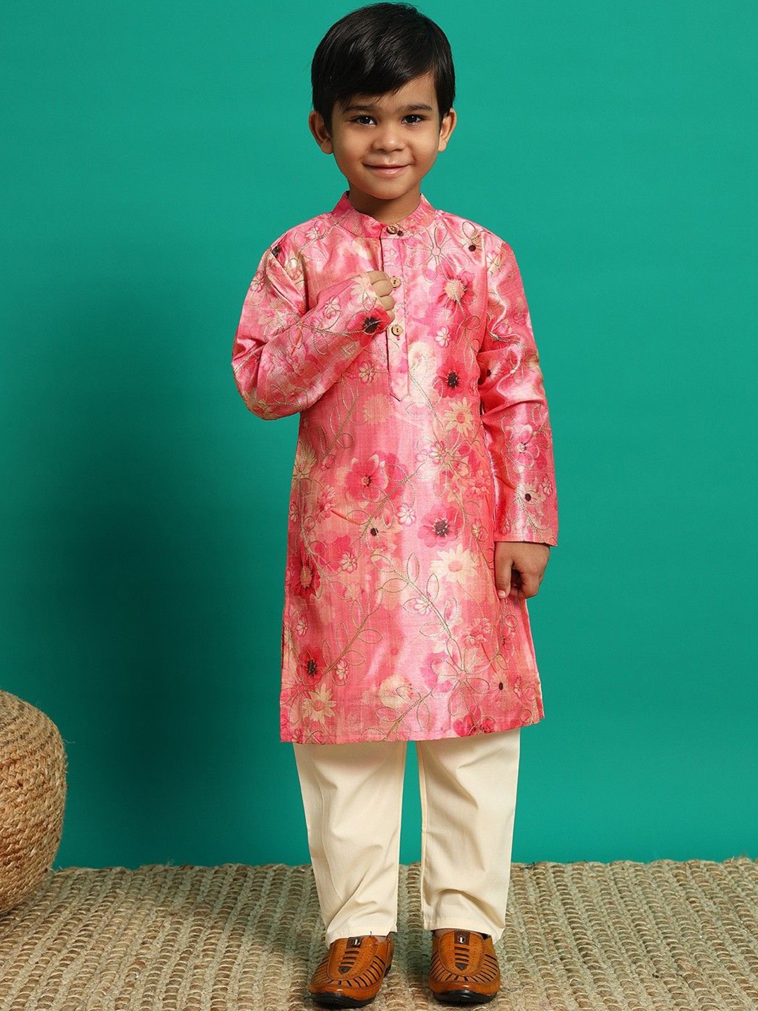 

Readiprint Boys Floral Printed Regular Pure Silk Straight Kurta with Pyjamas, Pink