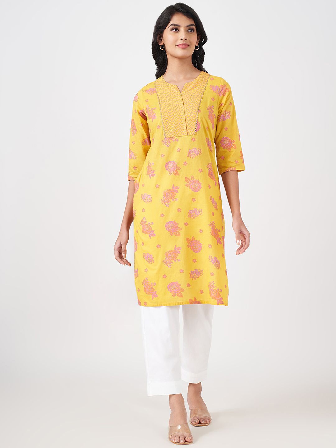 

RANGMANCH BY PANTALOONS Floral Printed Gotta Patti Pure Cotton Straight Kurta, Yellow