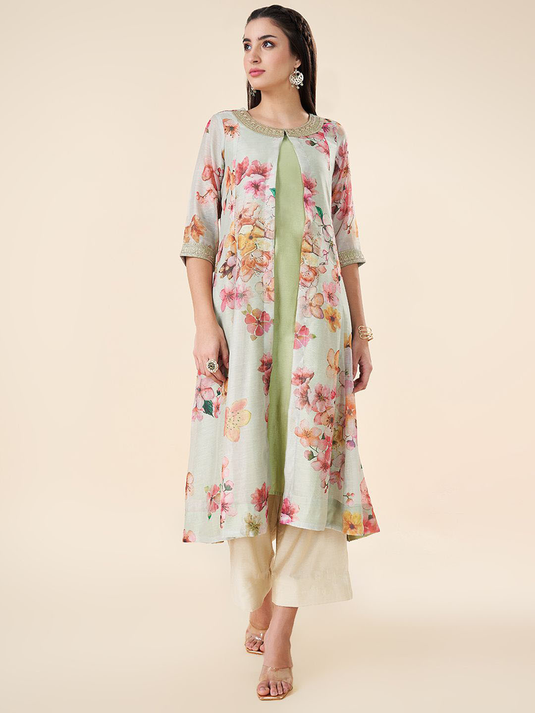 

RANGMANCH BY PANTALOONS Floral Embroidered Zari Kurta With Trousers & Camisole, Green