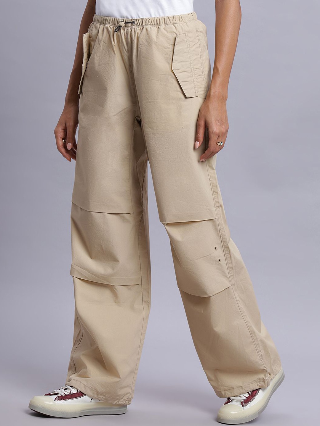 

Converse Women Parachute Pants, Khaki