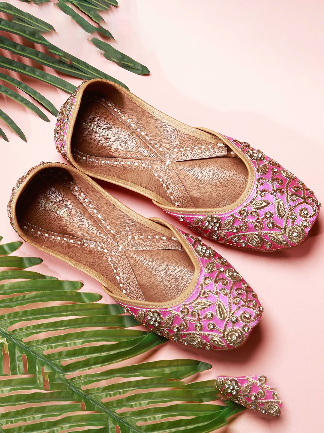 

Anouk Women Embellished Ethnic Mojaris, Pink