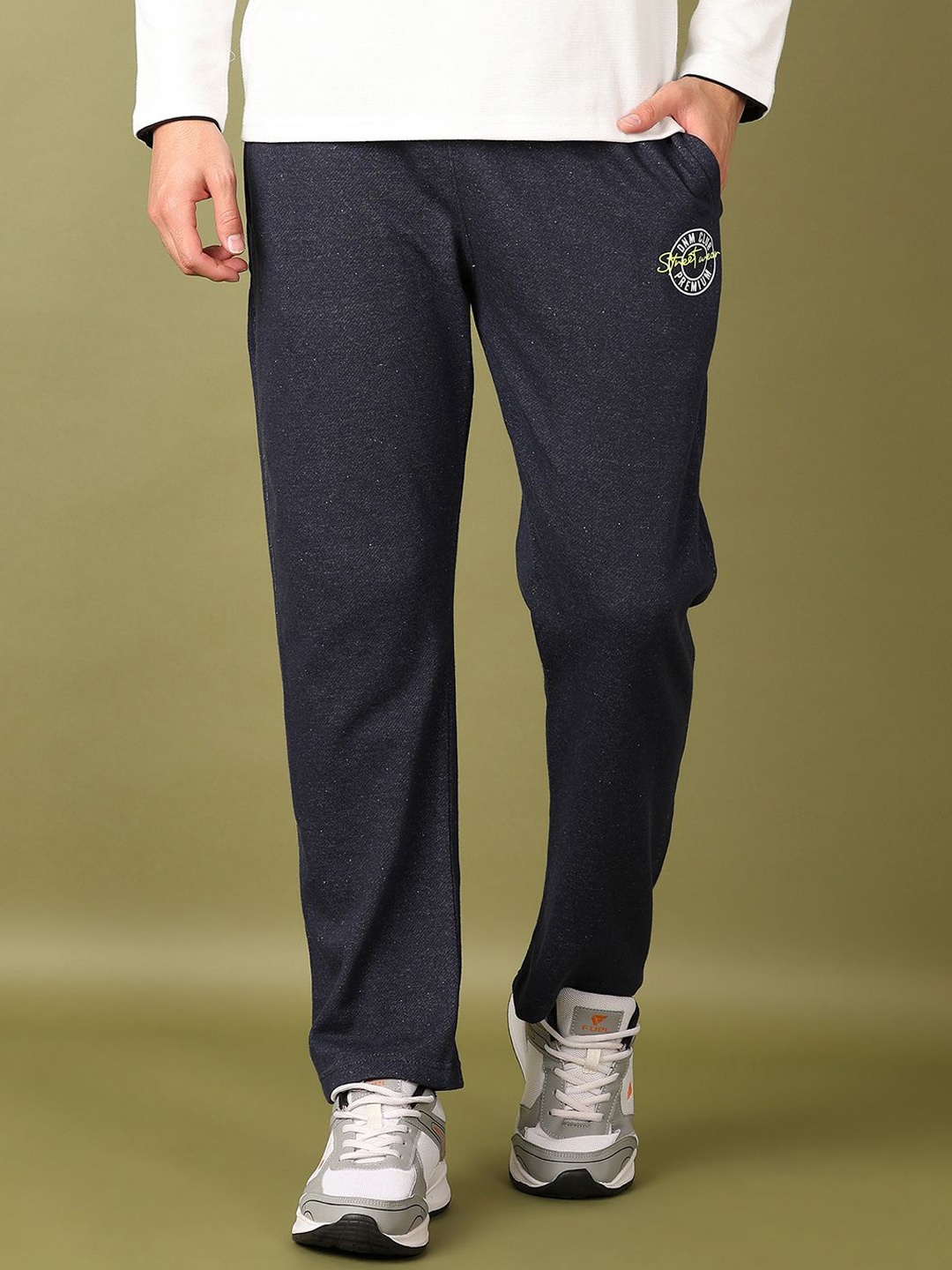 

V-Mart Men Cotton Regular Fit Mid-Rise Track Pant, Navy blue