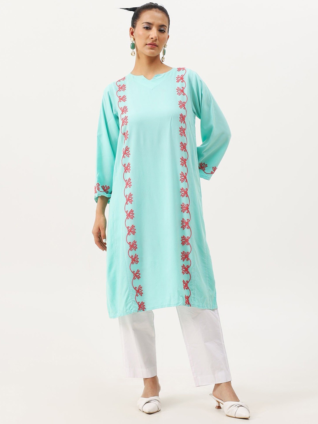 

Kashmir Box Floral Embroidered Round Neck Thread Work Straight Kurta With Trousers, Blue