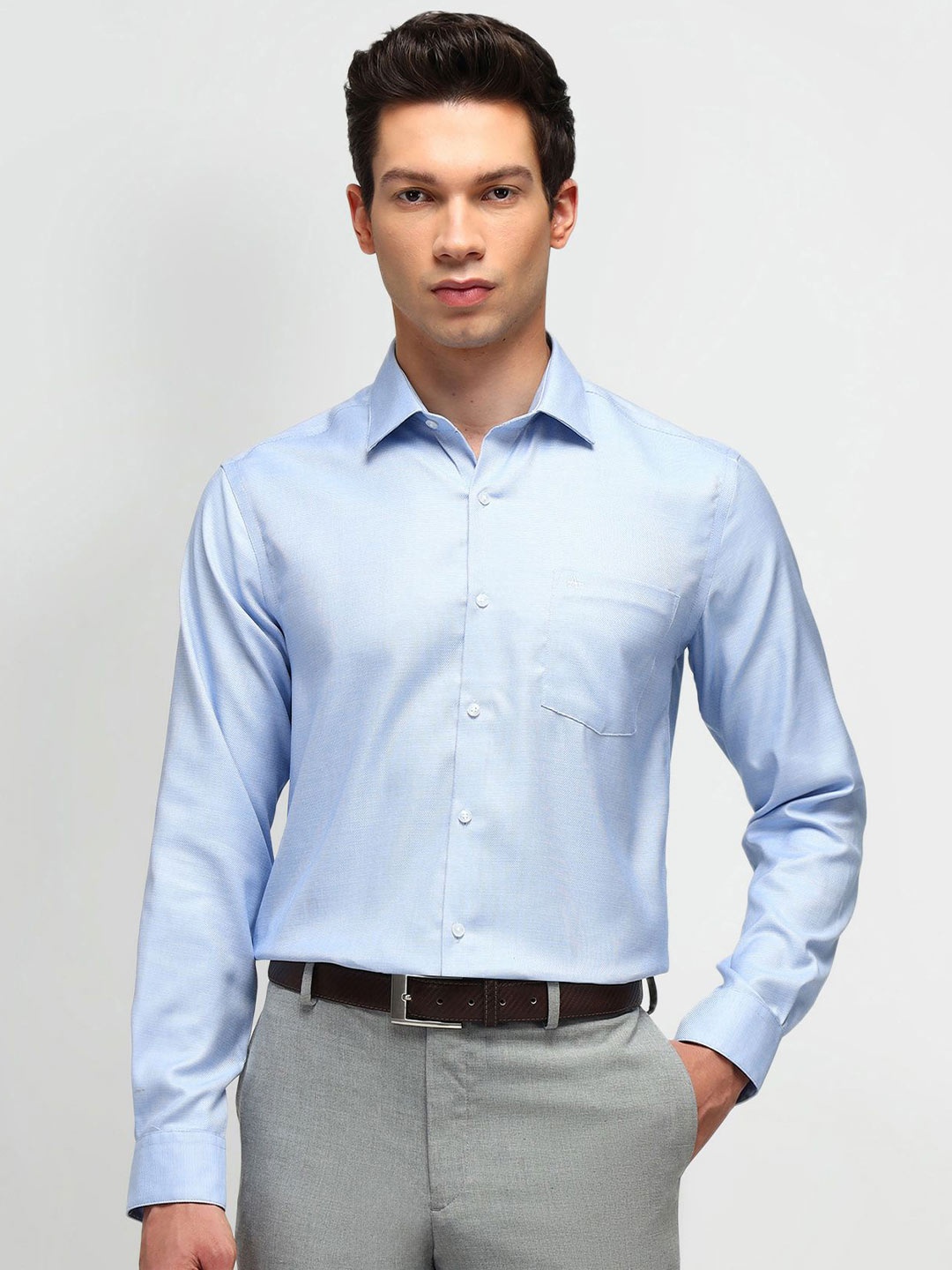 

Arrow Men Manhattan Spread Collar Solid Cotton Slim Fit Formal Shirt, Blue