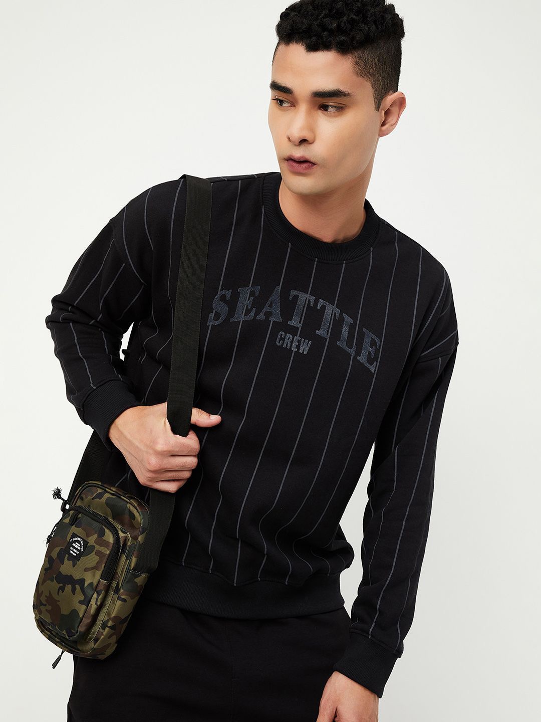 

max Men Typography Printed Sweatshirt, Black