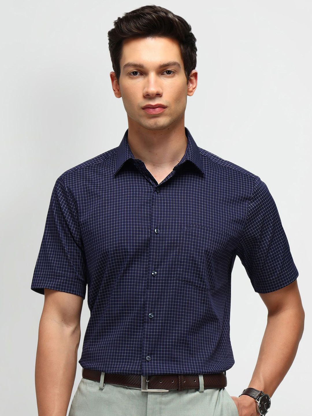 

Arrow Men Classic Spread Collar Micro Checked Cotton Casual Shirt, Navy blue