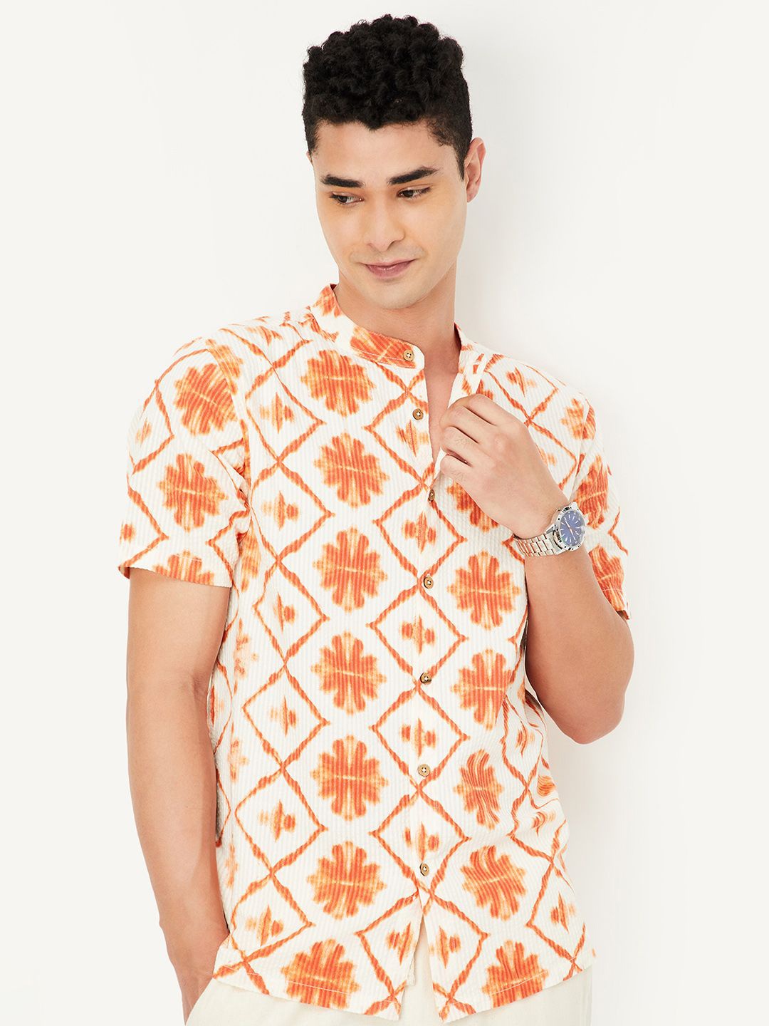 

max Geometric Printed Mandarin Collar Pure Cotton Short Kurta, Off white