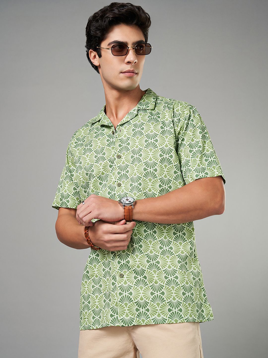 

BYFORD by Pantaloons Men Floral Opaque Printed Casual Shirt, Green