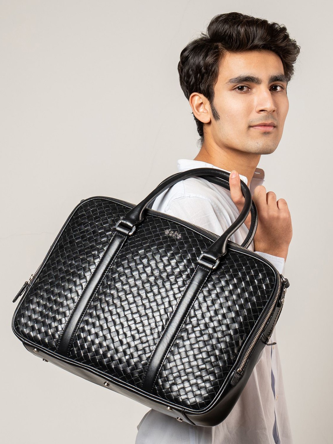 

Eske Unisex Checked Leather Laptop Bag, Black