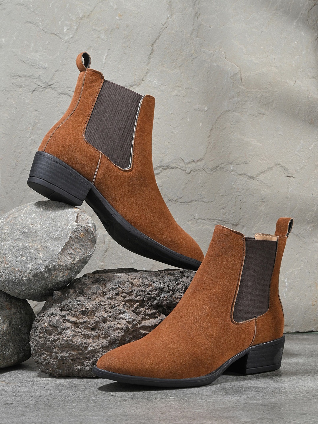 

DressBerry Women Chelsea Boots, Tan