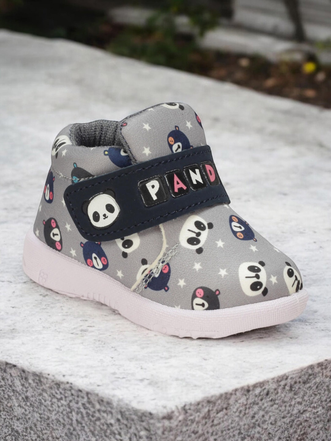 

Lil Lollipop Unisex Kids Panda Printed Musical Chu Chu Sneakers Shoes with Velcro Closing, Grey