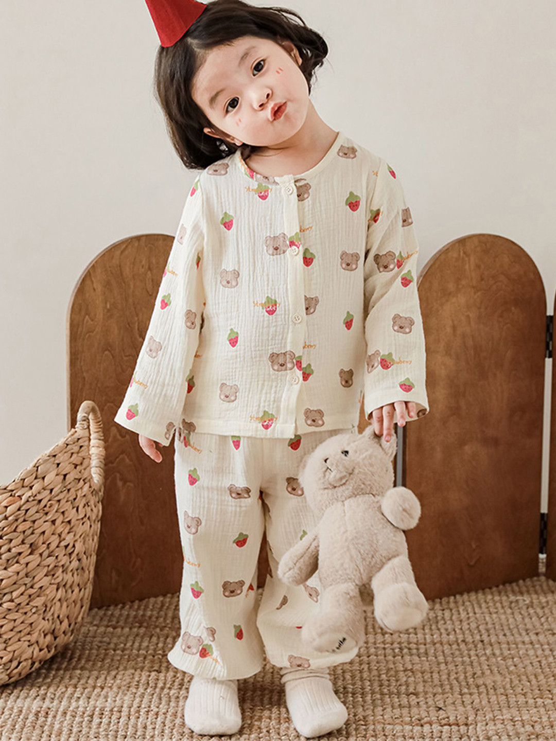 

LULU & SKY Girls Printed Night suits, Off white