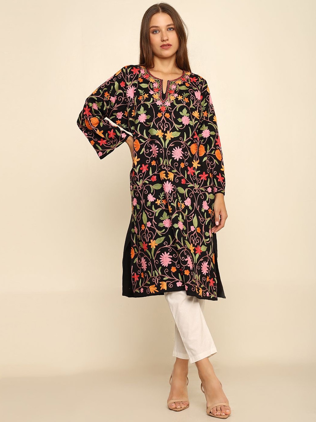

CRAFTBAZAR Floral Embroidered Thread Work Notch Neck Straight Kurta, Black
