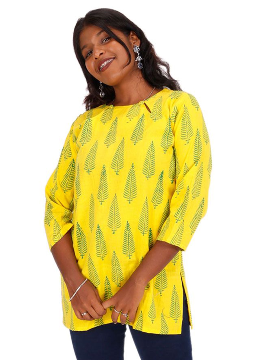 

Avishya Ethnic Motifs Printed Pure Cotton Kurti, Yellow