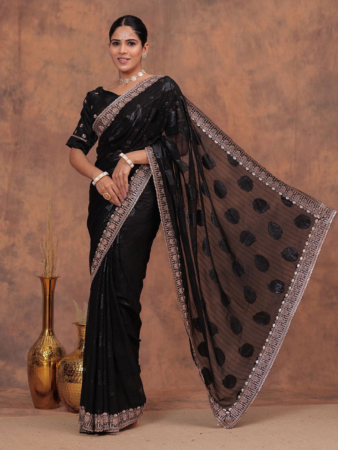 

HEARTLOOM Woven Design Embroidered Saree, Black