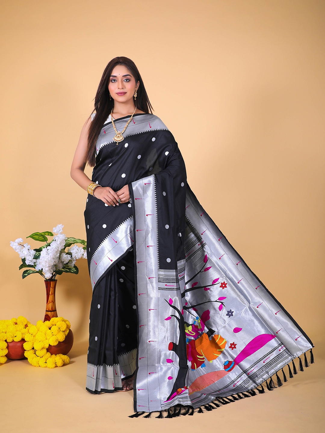 

HEER FASHION Woven Design Zari Paithani Saree, Black