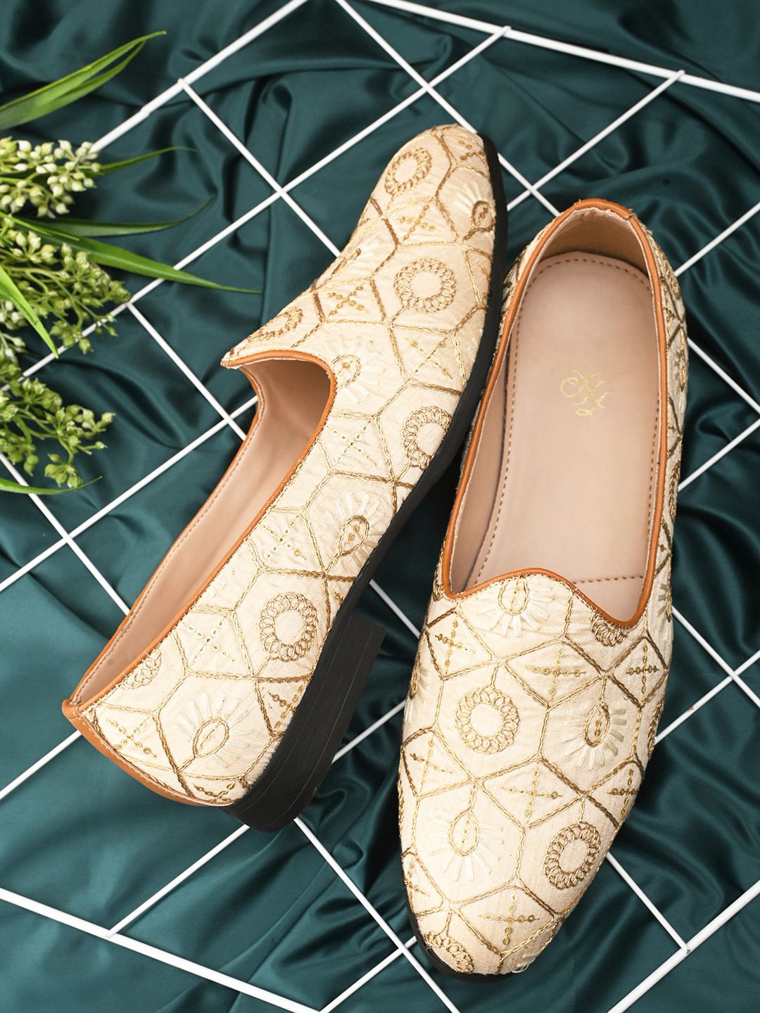 

House of Pataudi Men Casual Slip On Majoris, Beige