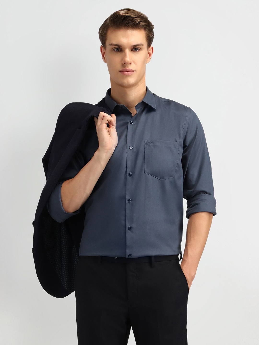 

Arrow Men Classic Spread Collar Solid Cotton Formal Shirt, Navy blue