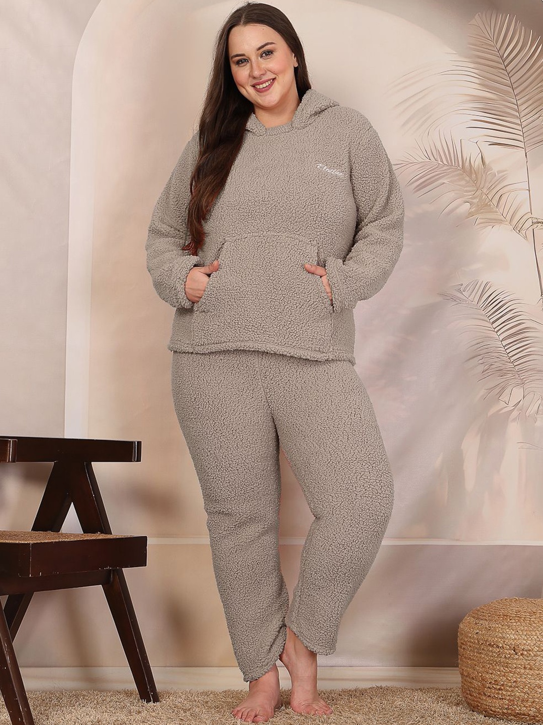

KLOTTHE Women Solid Sherpa Heavy Winter Hooded Plus Size Woolen Night Suit, Beige