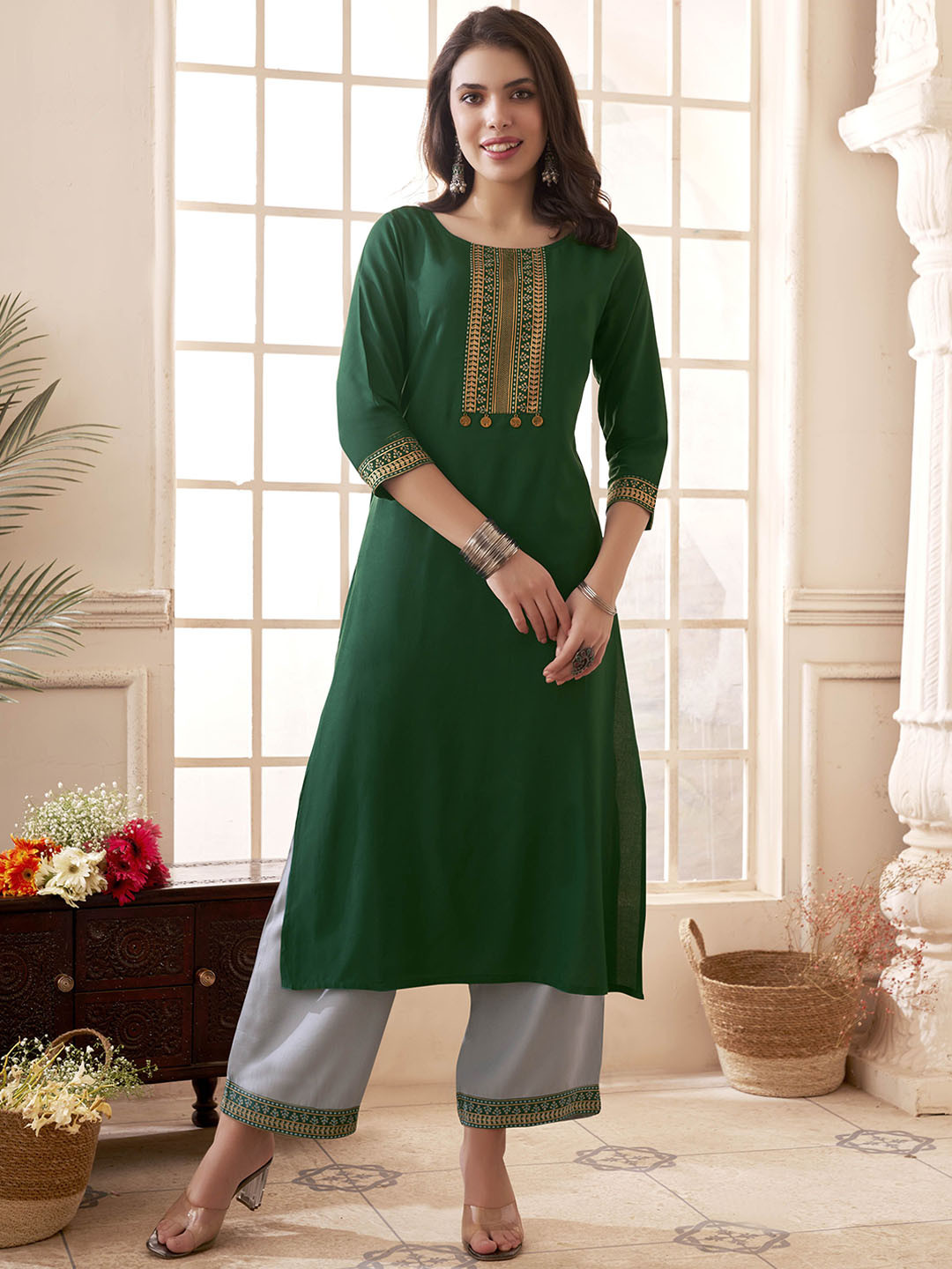 

Anouk Ethnic Motifs Yoke Design Regular Straight Kurta with Palazzos, Green