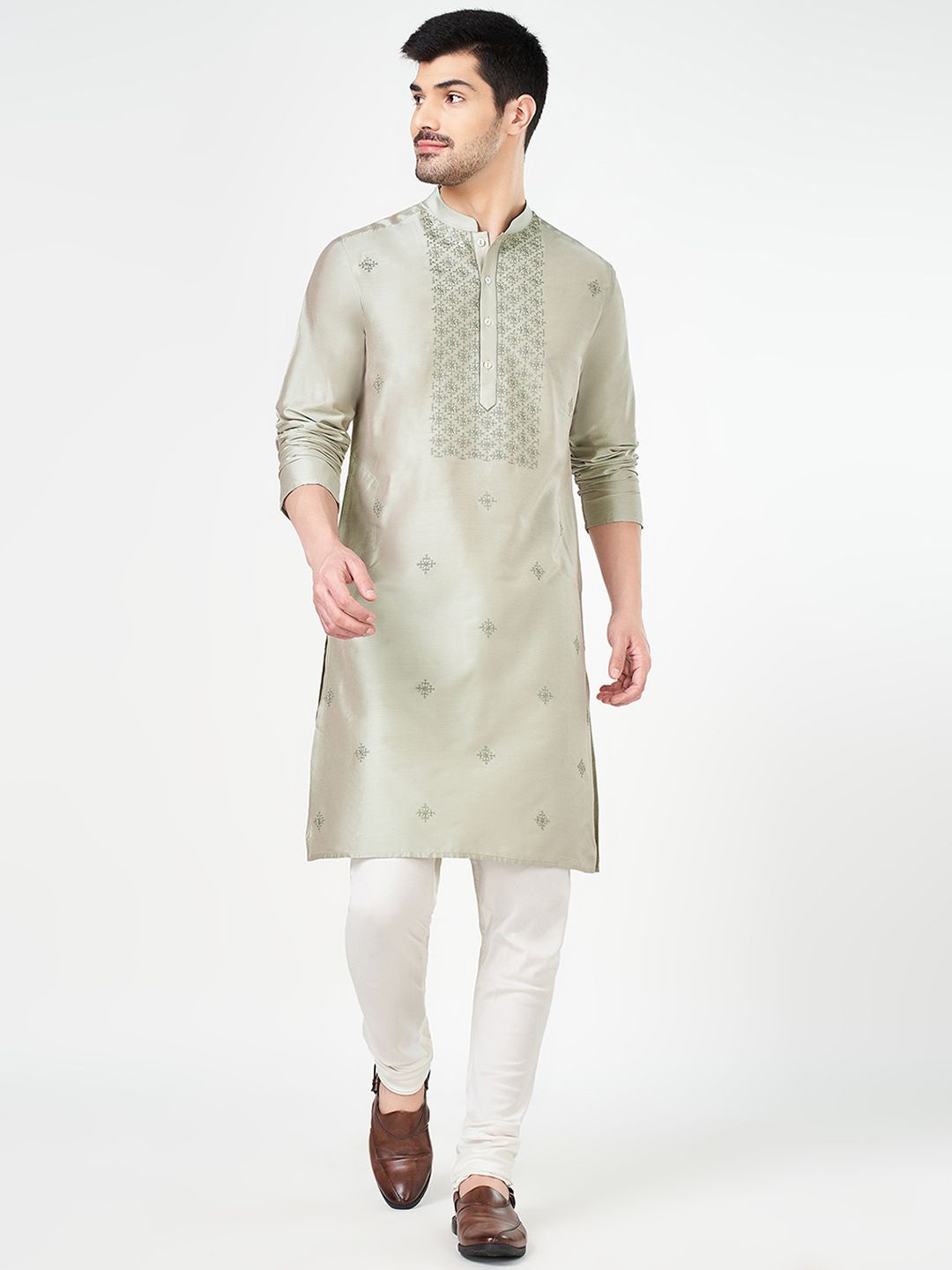 

indus route by Pantaloons Floral Embroidered Thread Work Mandarin Collar Straight Kurta, Olive