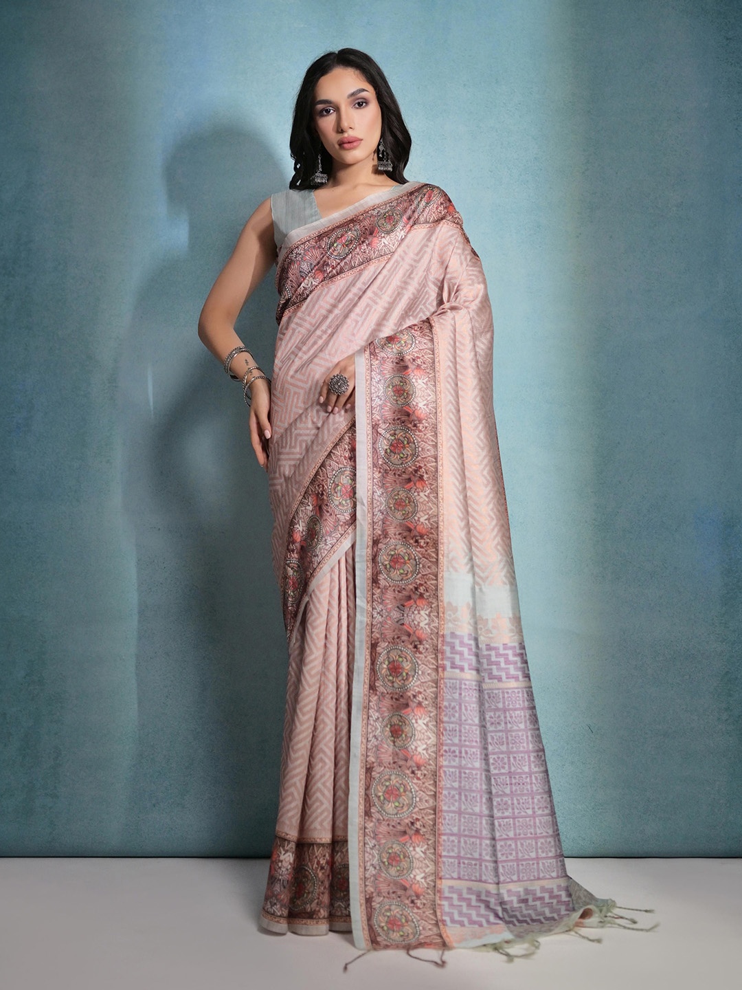 

Jinal & Jinal Ethnic Motifs Banarasi Saree, Beige