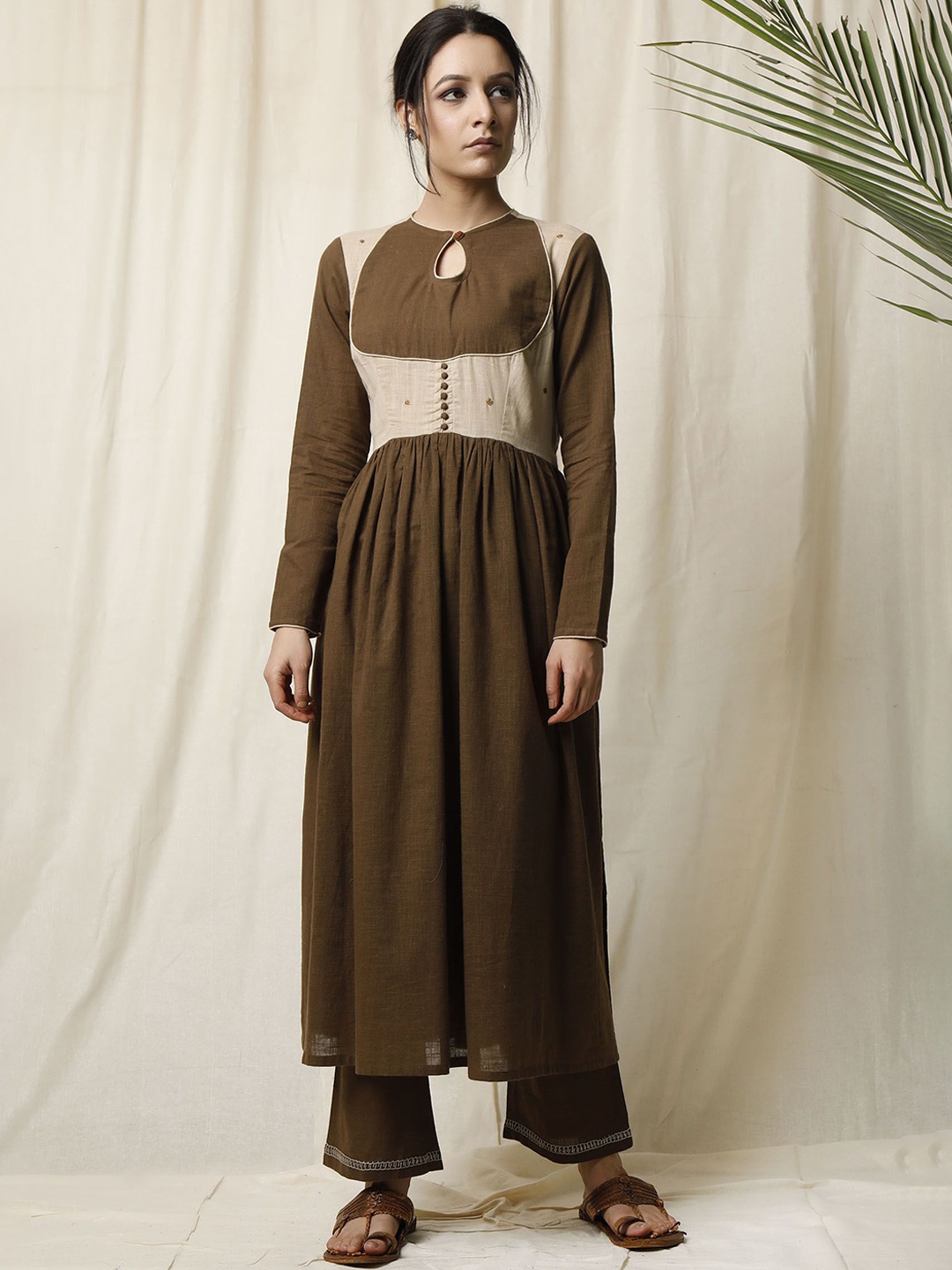 

TJORI Keyhole Neck Long Sleeves Pleated Anarkali Cotton Kurta, Olive