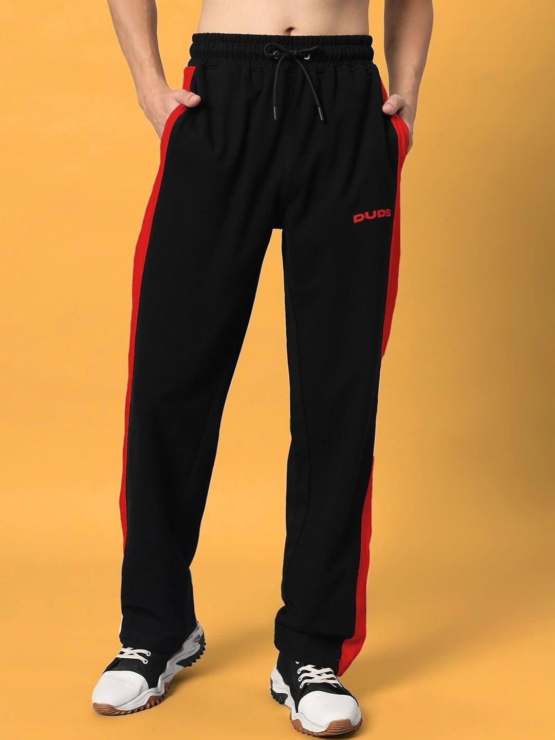 

WEARDUDS Men Cotton Colourblocked Relaxed Fit Casual Track Pants, Black