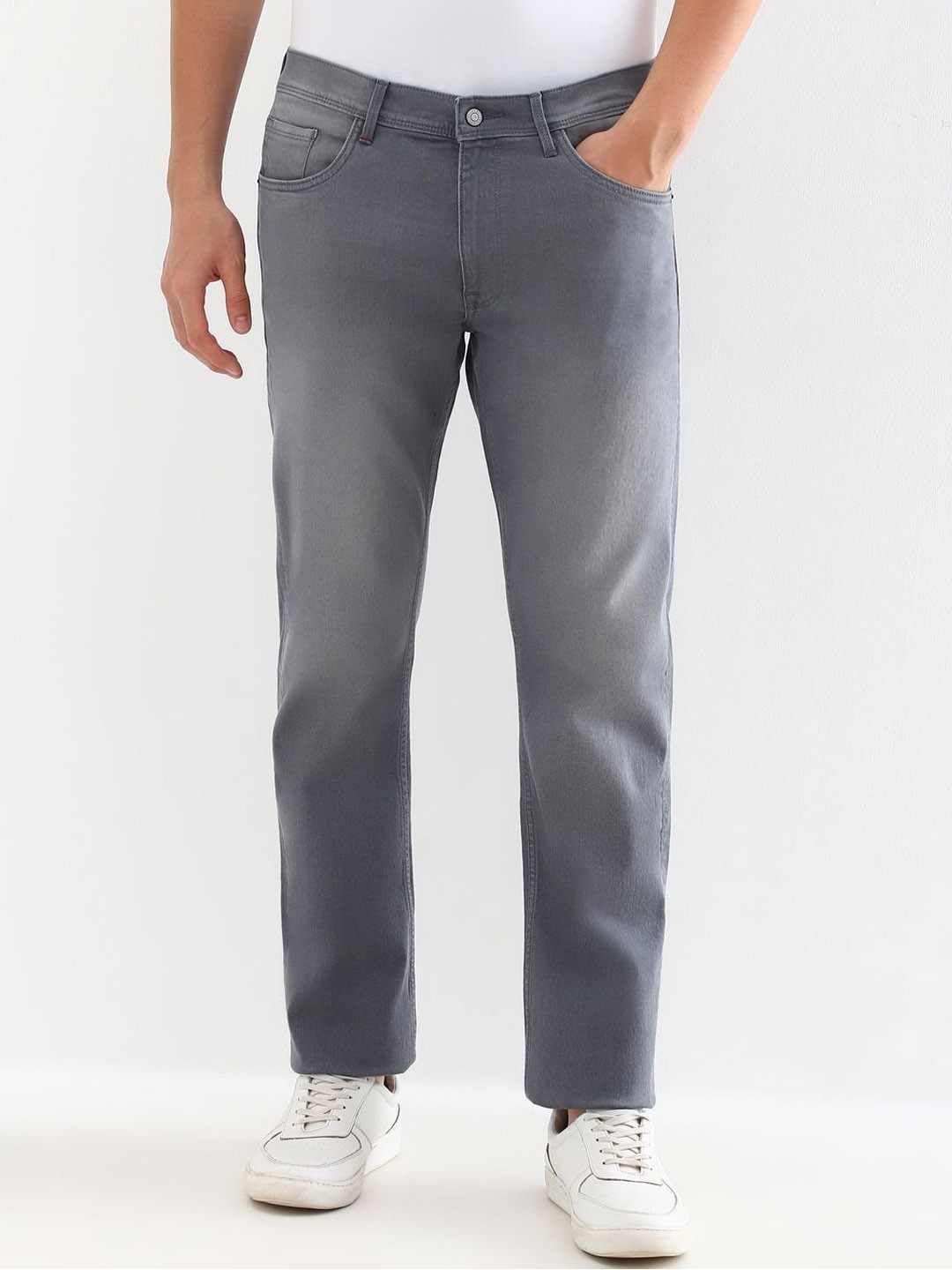 

Allen Solly Men Relaxed Fit Light Fade Jeans, Grey
