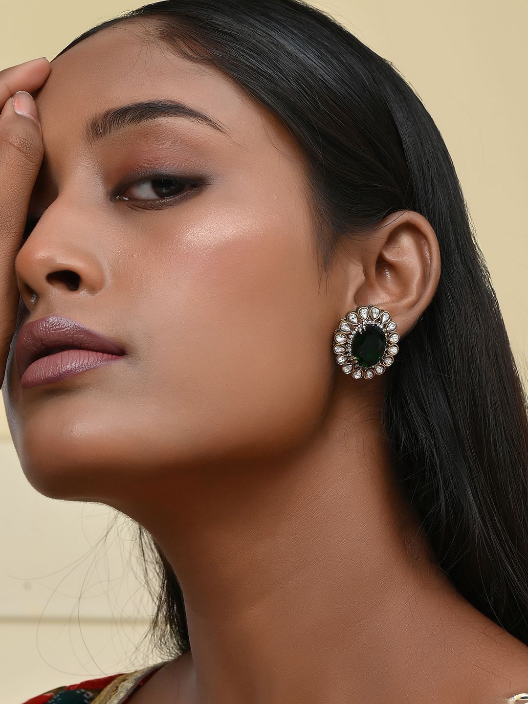 

Voylla Gold-Plated Contemporary Studs