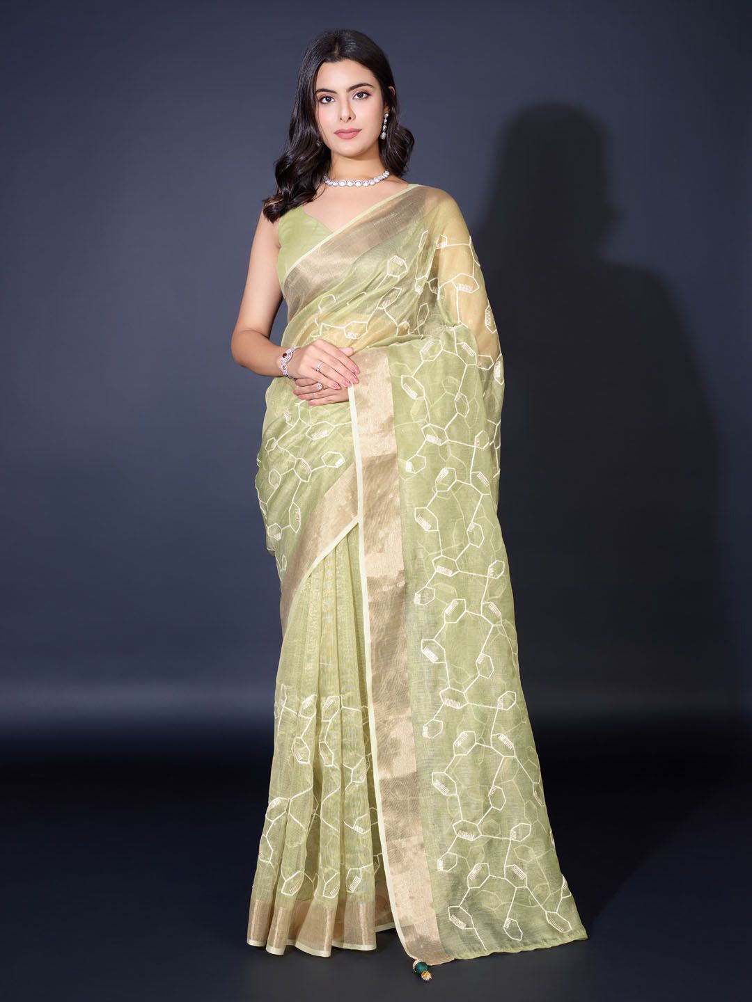 

Meena Bazaar Geometric Printed Woven Design Saree, Green
