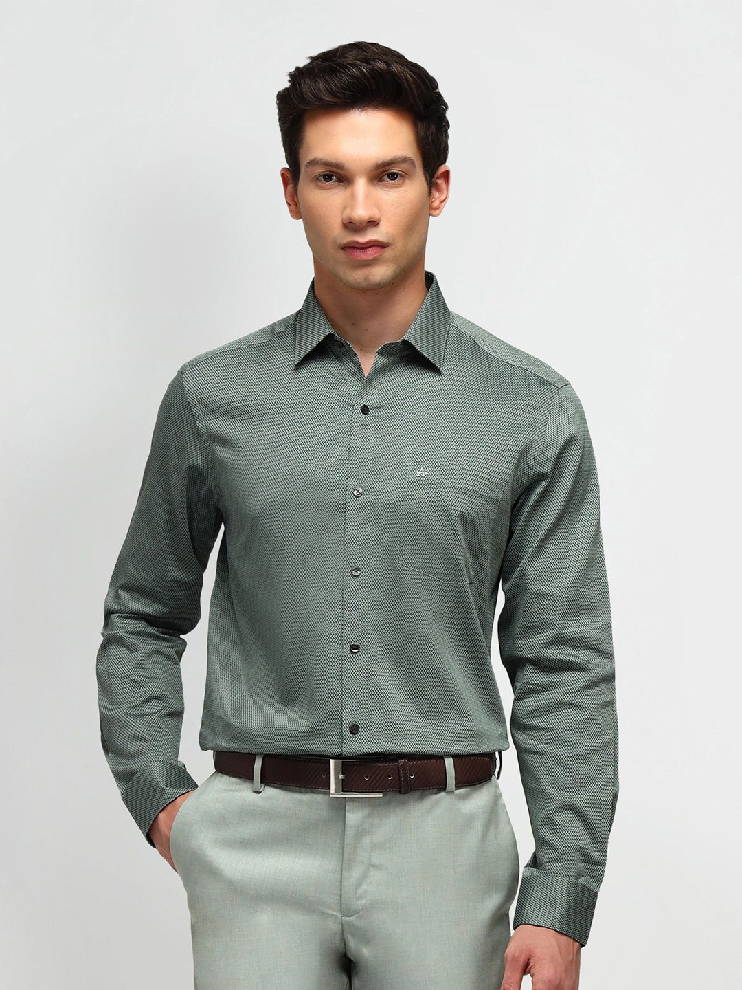 

Arrow Men Manhattan Spread Collar Textured Cotton Slim Fit Casual Shirt, Green