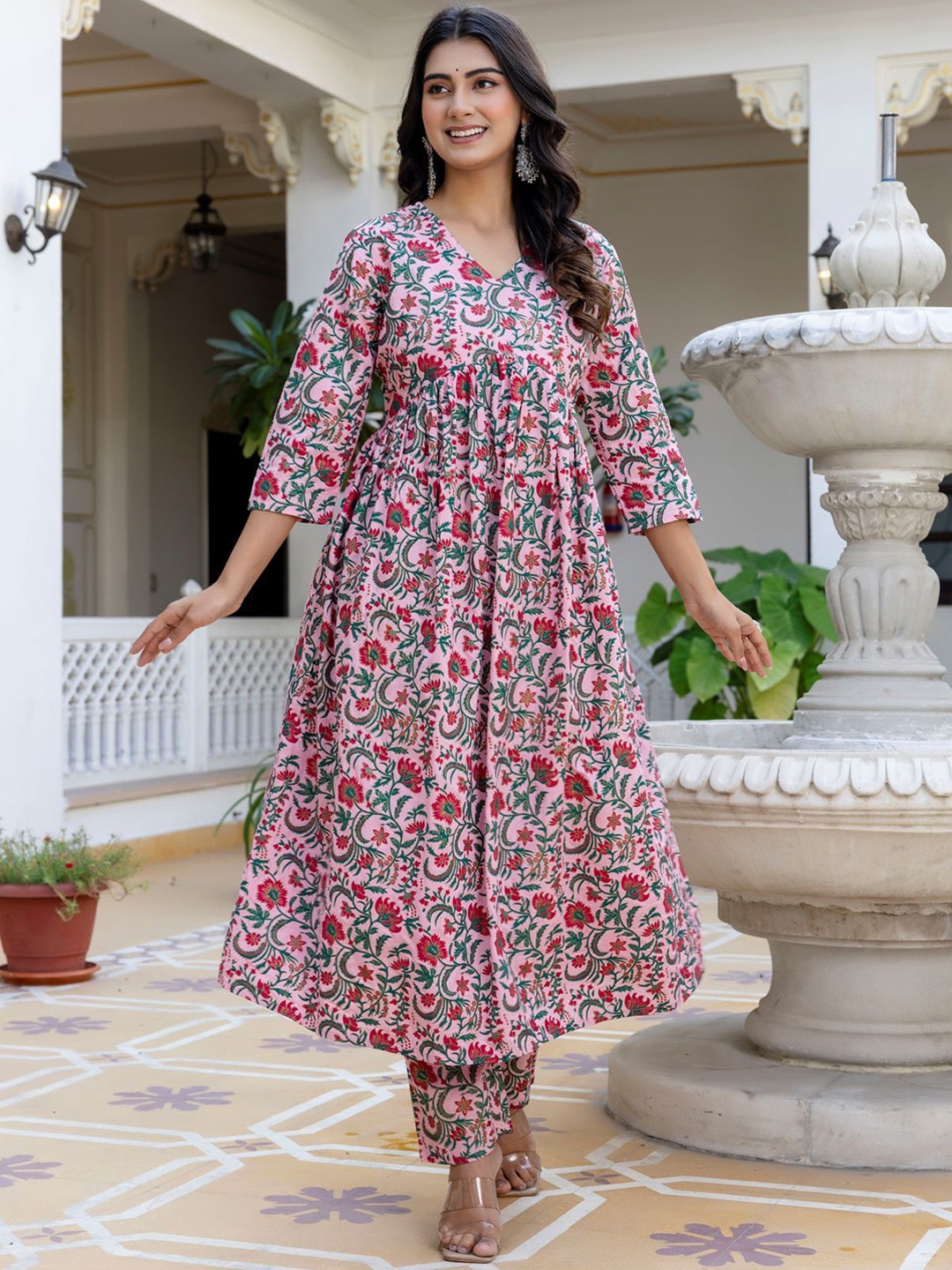 

Charnest Floral Printed V-Neck Anarkali Kurta with Trousers, Pink