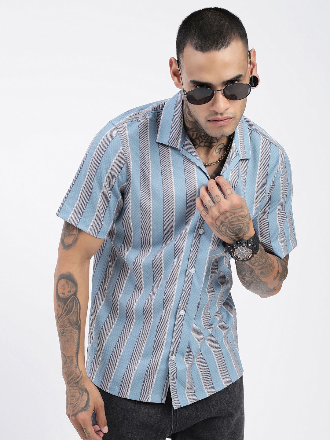 

SHOWOFF Men Comfort Cuban Collar Vertical Striped Cotton Casual Shirt, Blue