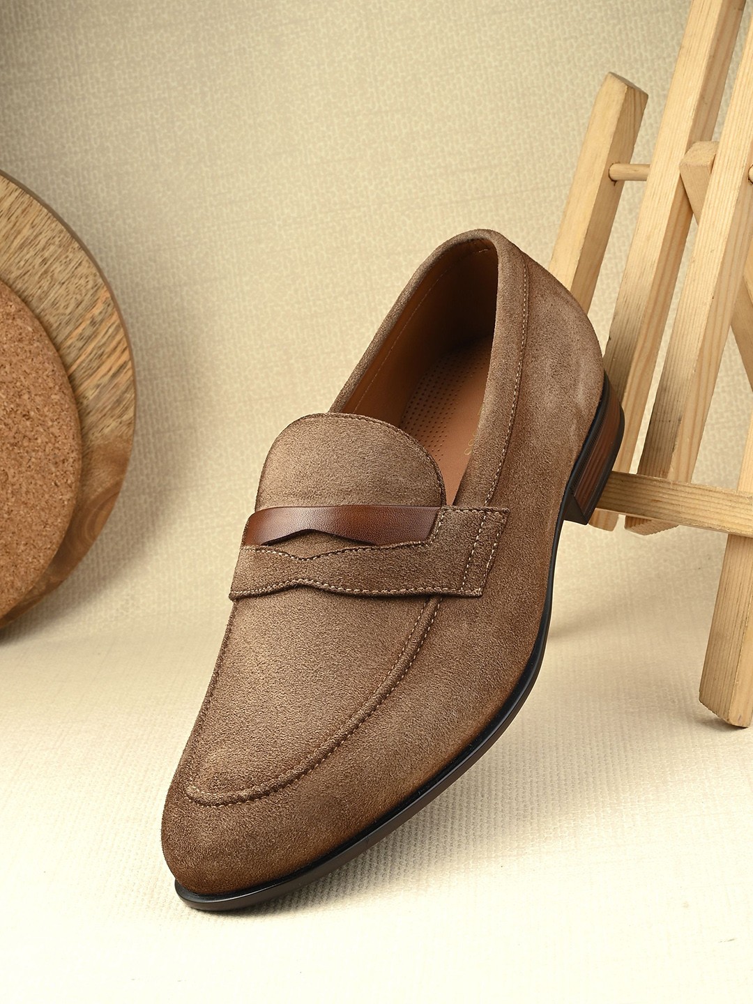 

Egoss Men Perforations Leather Lightweight Loafers, Brown