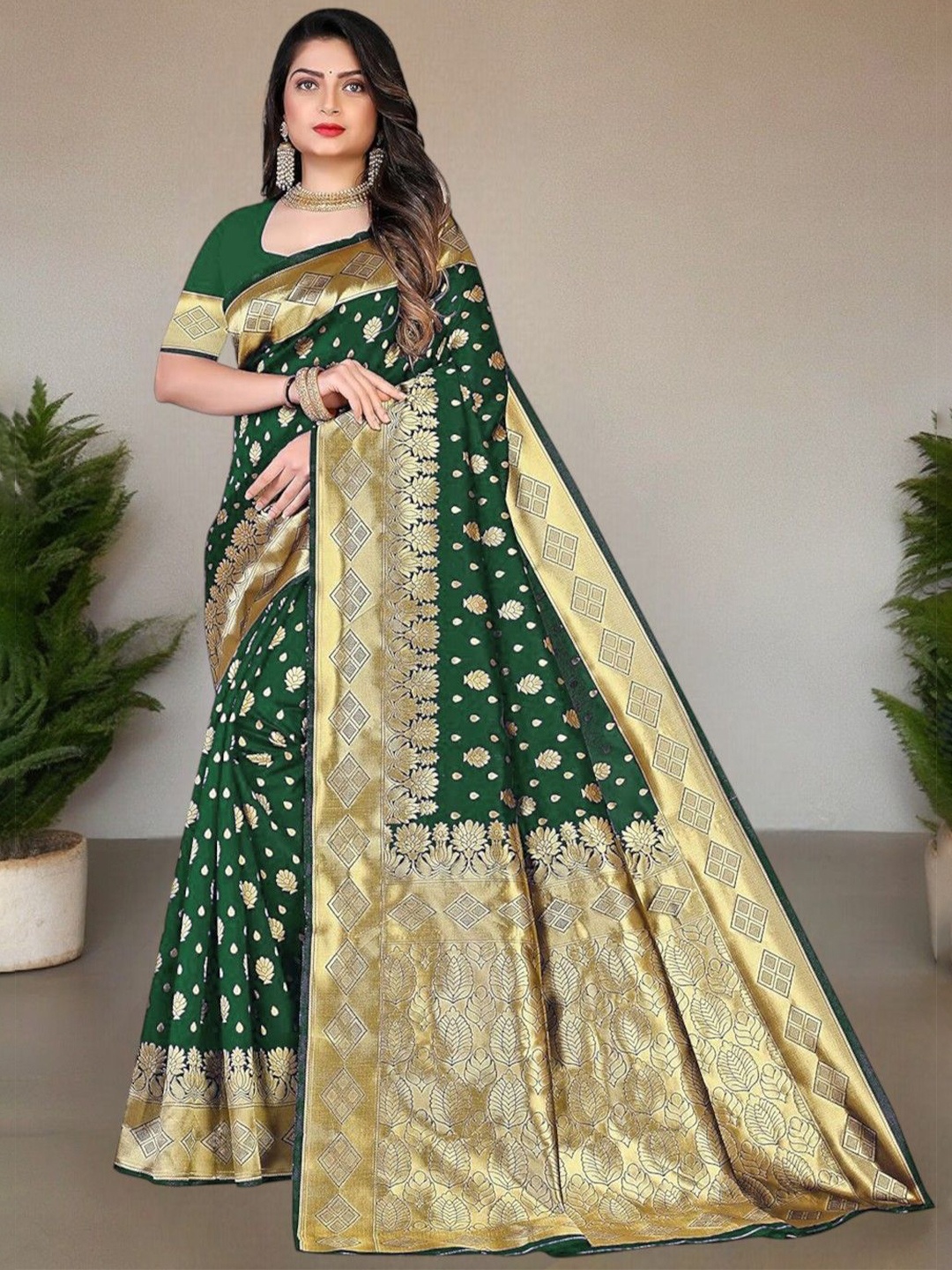 

Pionex Woven Design Zari Pure Silk Saree, Green