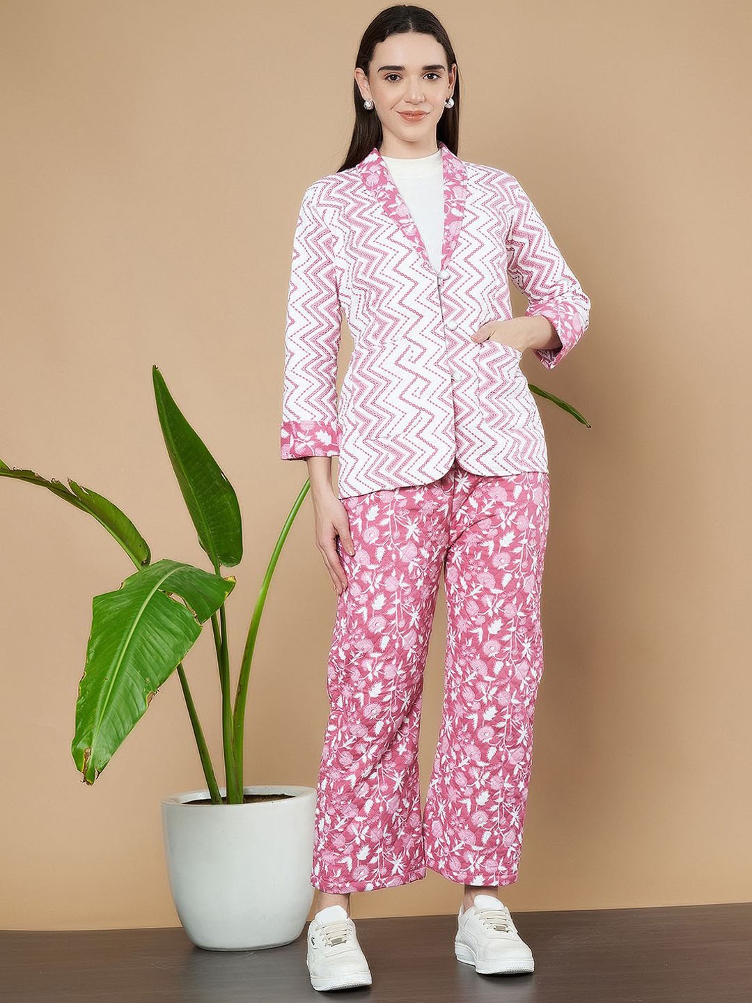 

COTLAND FASHION Chevron Printed Cotton Blazer With Trouser, White