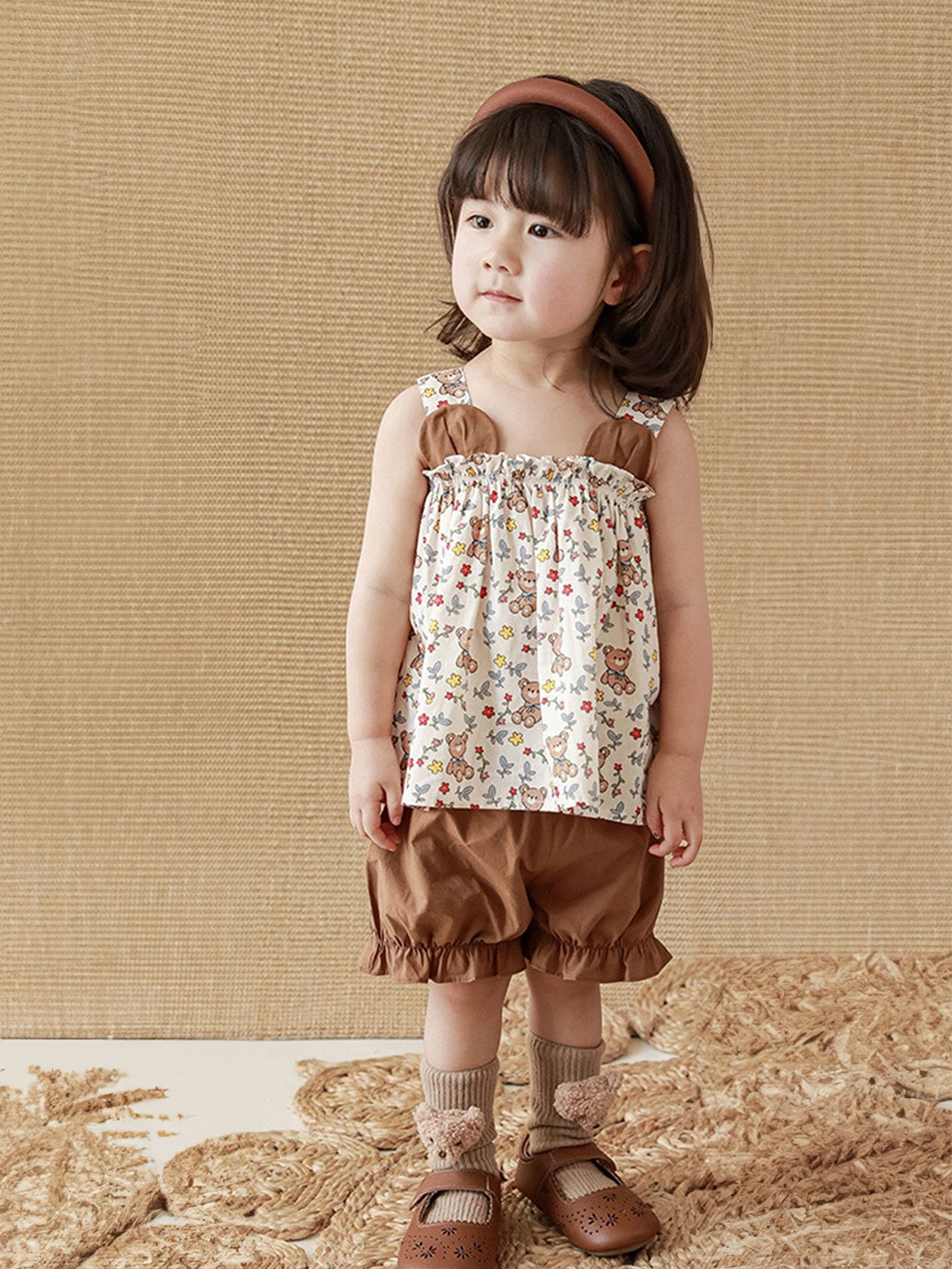 

LULU & SKY Girls Printed Top with Shorts, Brown