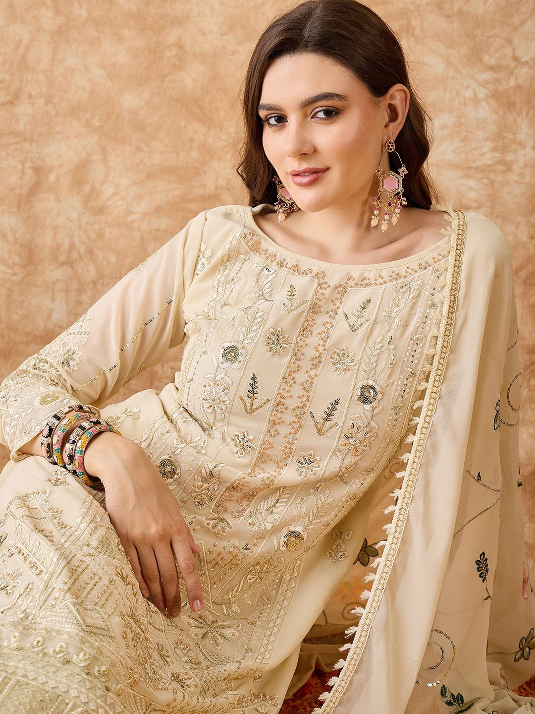 

Sangria Floral Embroidered Zari Silk Georgette Unstitched Dress Material, Beige