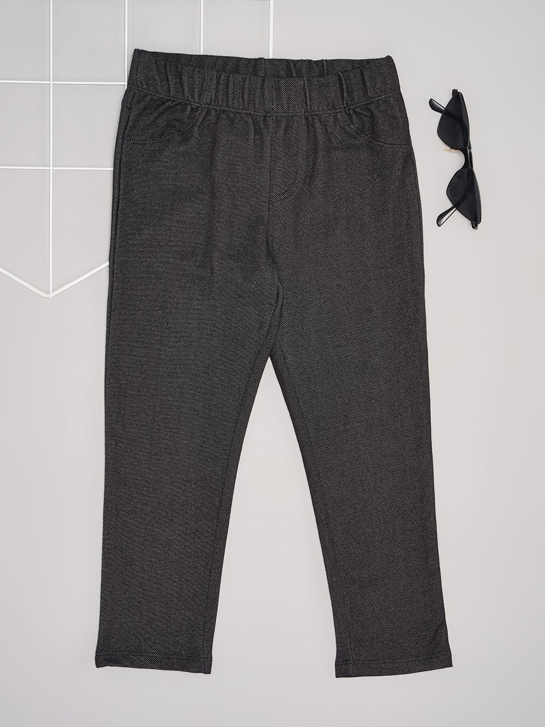 

Pantaloons Junior Girls Mid Rise Track Pants, Black