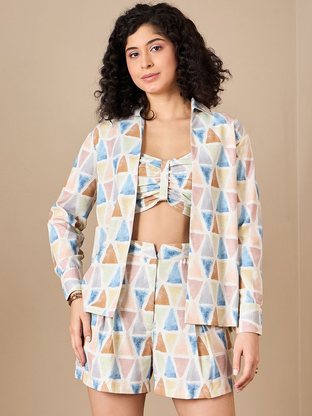 

Kibo Printed Sleeveless Crop Top & Shorts With Jacket, Blue