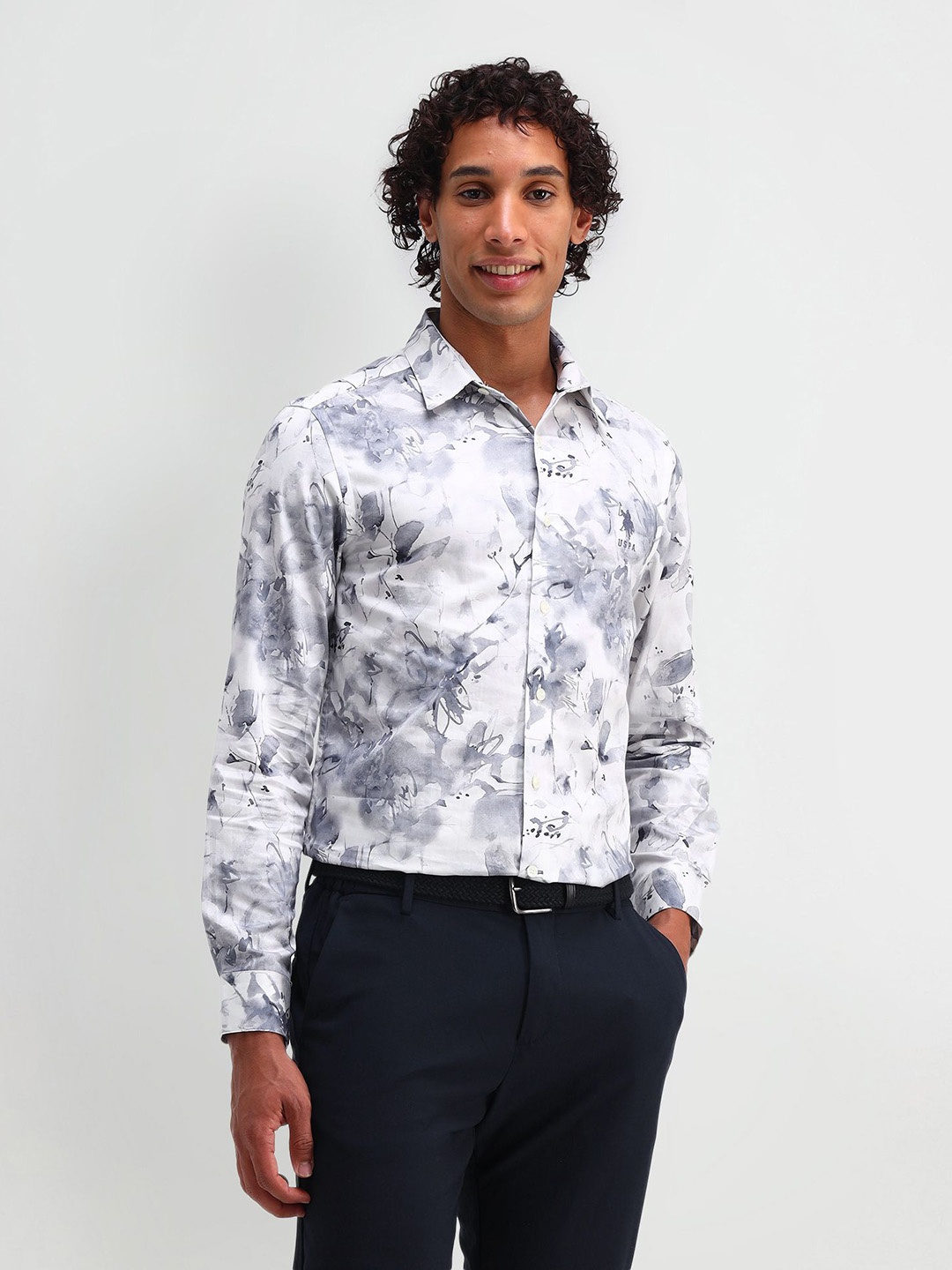 

U.S. Polo Assn. Denim Co. Men Manhattan Floral Printed Cotton Slim Fit Casual Shirt, Grey