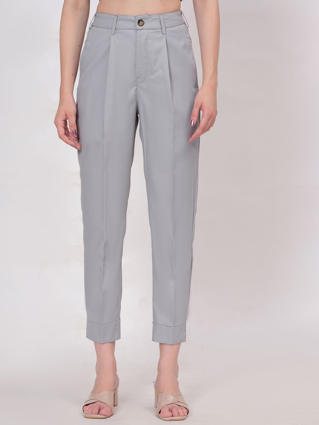

Chemistry Women Relaxed Loose Fit Pleated Trousers, Grey
