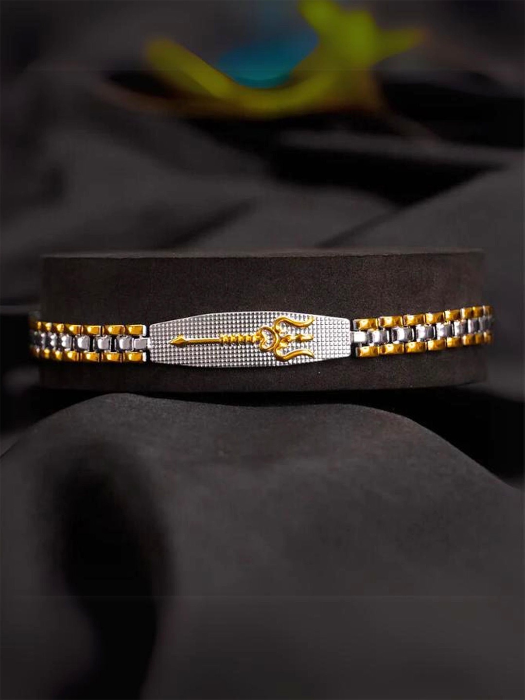 

Japam 24K Gold Plated Duotone Trishool Grid Bracelet